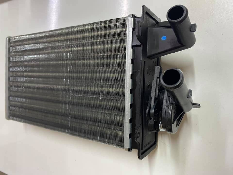 Kalorifer Peteği Uno Musluklu Kale