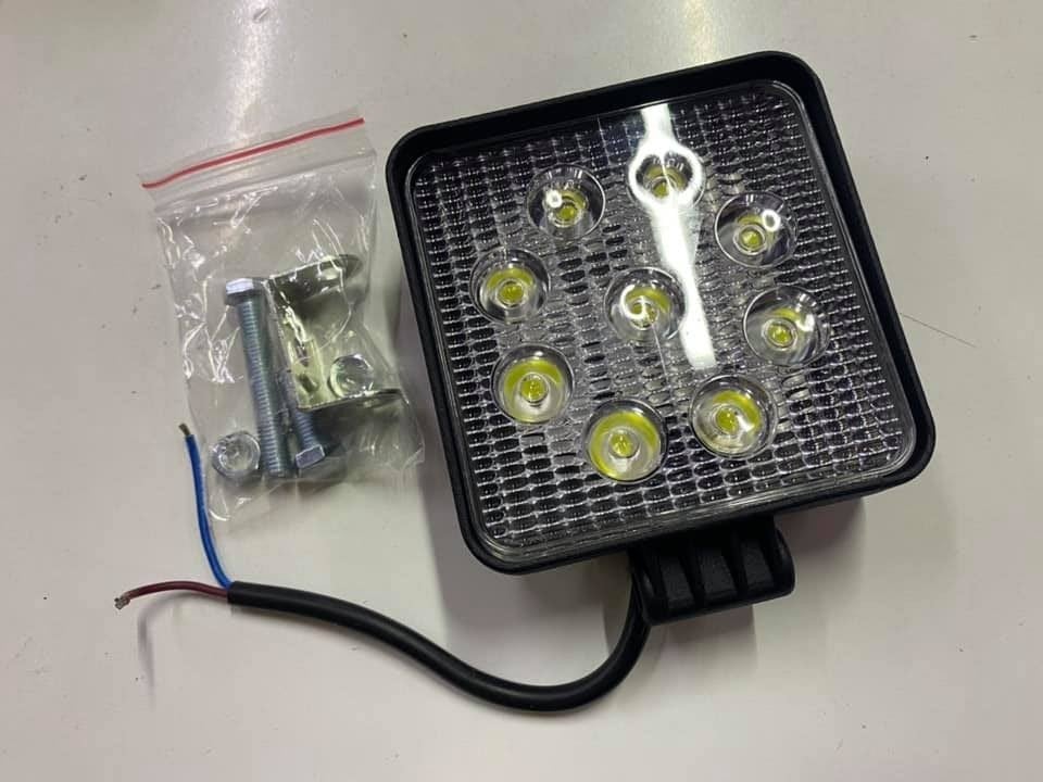 Sis Far Yerine Takılır Çalışma lambası 9 ledli kare 27/22 Watt