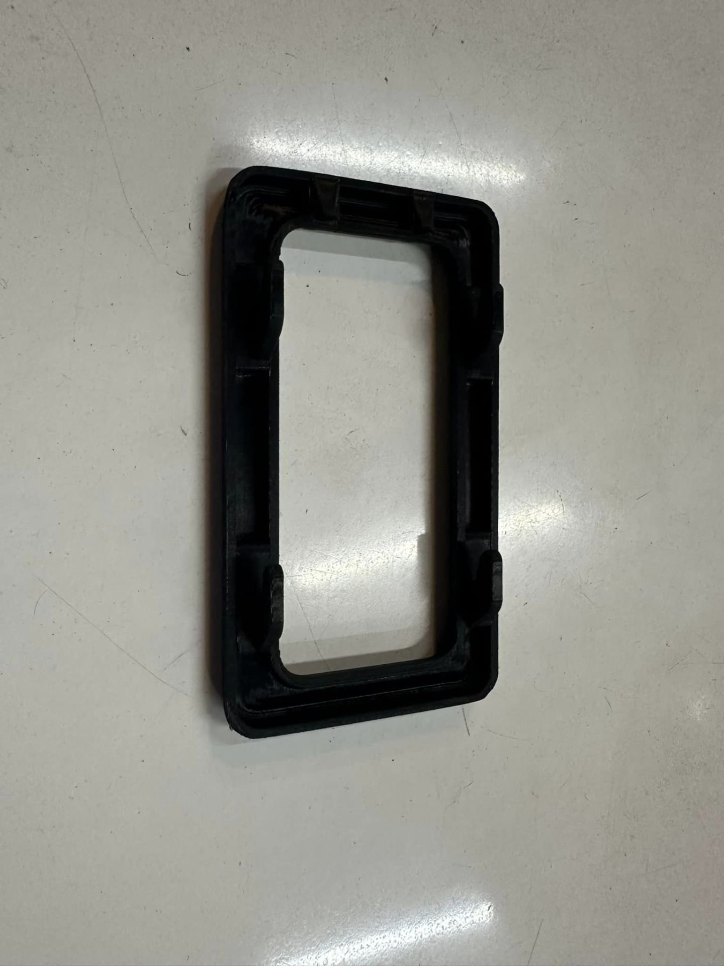 İç Açma Çerçevesi Uno