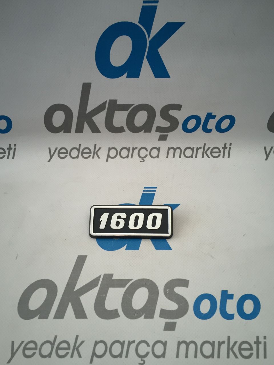 1600 Yazısı Arka Çamurluk Eski Model