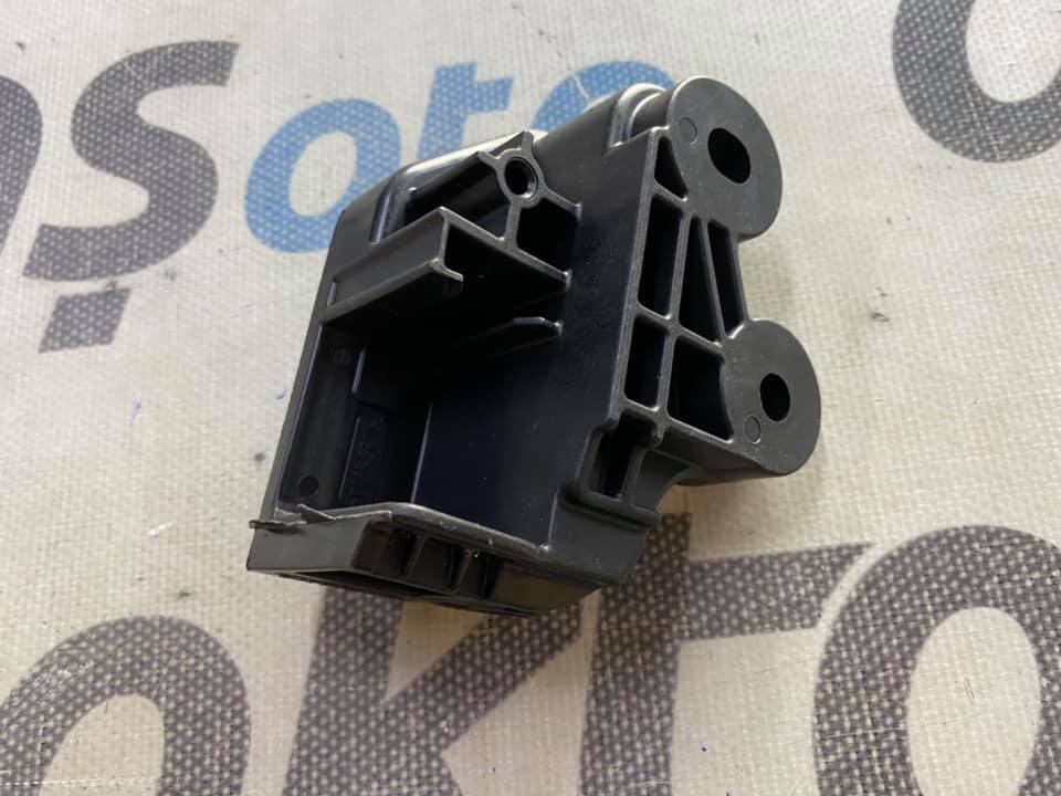 Radyatör Bağlantı Ayağı Egea Sol