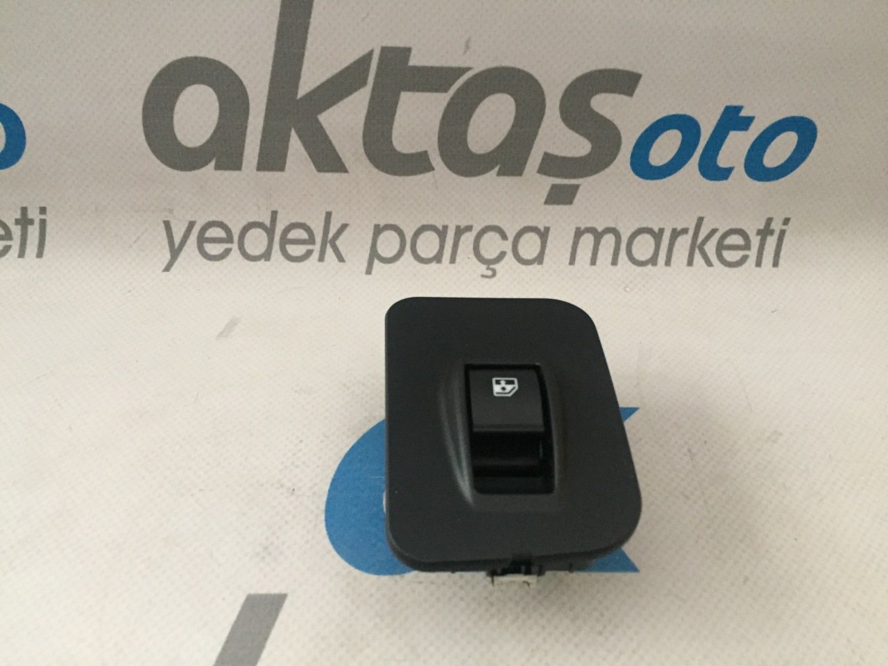 Cam Düğmesi Fiorino Sağ Tekli